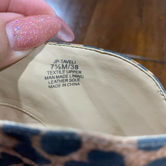 Animal print high heals, women’s size 7.5. Like new condition. Very sexy fit. - Picture 5 of 6